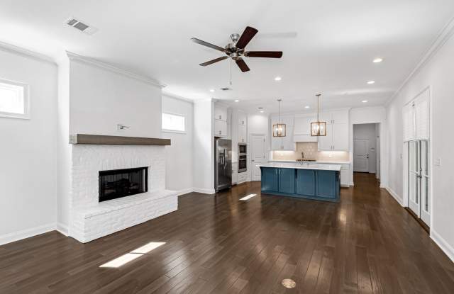 4 Bedroom House in Materra with Fenced Yard photos photos