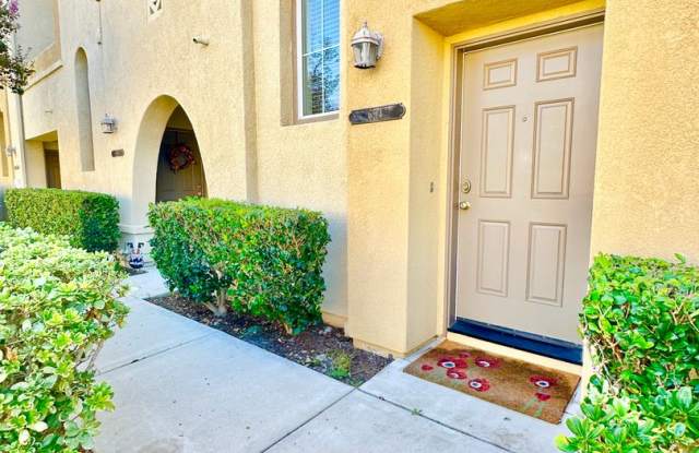 Beautiful Townhome Unit in the Private and Gated Coronado Rancho Community of San Marcos! Gallery 4