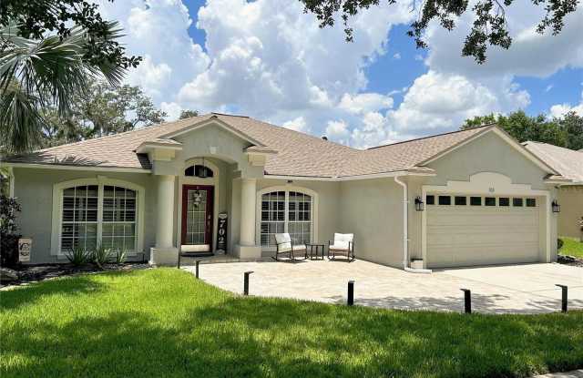 702 BERRY BRAMBLE DRIVE photos photos
