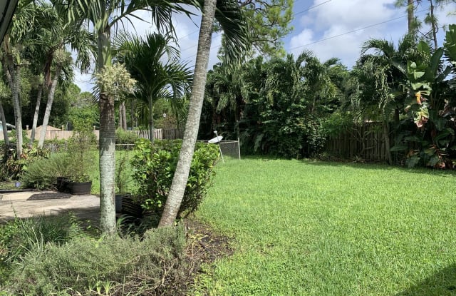 4323 SE Chesapeake Bay Drive - 4323 Southeast Chesapeake Bay Way, Martin County, FL 34997