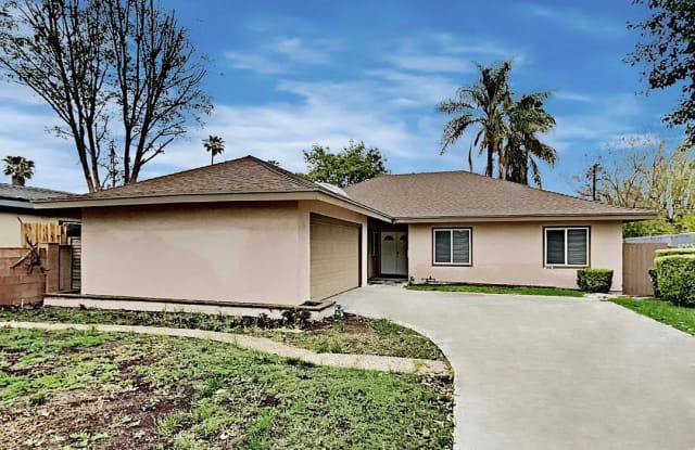 8939 Gothic Ave - 8939 Gothic Avenue, Los Angeles, CA 91343