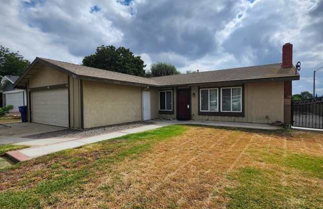 Inviting 3-Bedroom Home photos photos