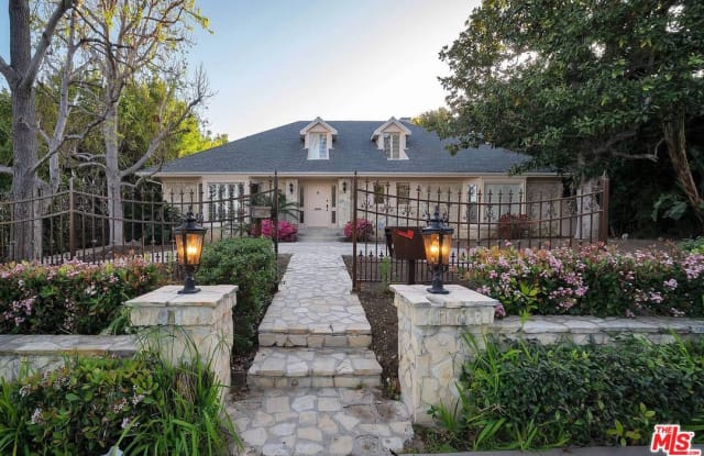 713 FOOTHILL RD - 713 Foothill Road, Beverly Hills, CA 90210