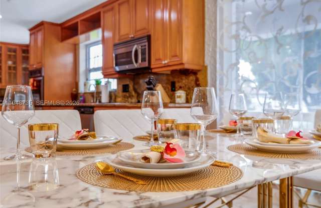 1960 Coral Reef Dr Gallery 4