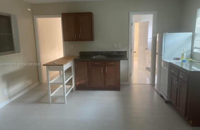 4991 SW 27th Ave photos photos