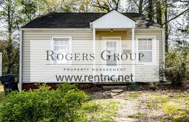 Homes for rent in Henderson NC - 1217 McCoin Avenue - Schedule Showing Online at www.rentnc.net - 1217 McCoin Avenue, Henderson, NC 27536