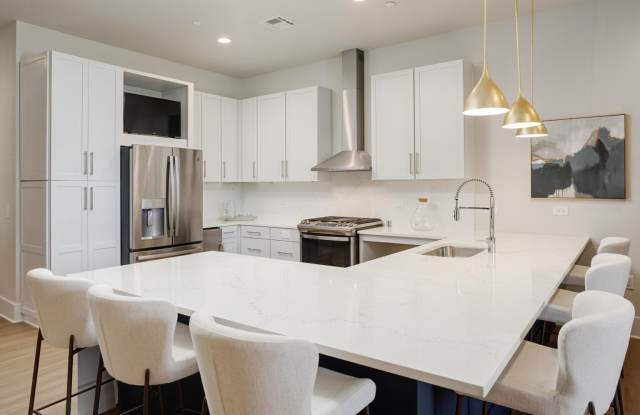 Reunion Township Apartments at 109 Gallery 2