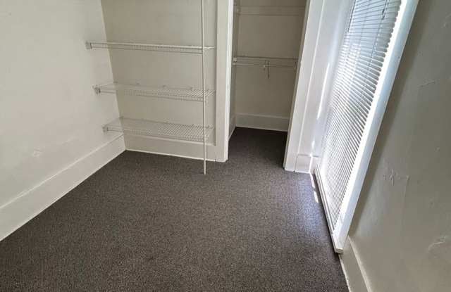 3 Bedroom 1 Bathroom Near Campus Gallery 3
