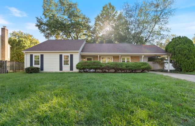 Charming Single-Level Home with Spacious Backyard on a Quiet Alexandria Cul-de-Sac Gallery 1