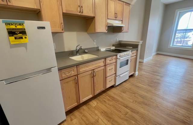 Putnam Winslow– $1,350 – 1 Bathroom Studio, 300 SQ.FT. – UTILITIES INCLUDED, Available 7/15/26 photos photos Putnam Winslow– $1,350 – 1 Bathroom Studio, 300 SQ.FT. – UTILITIES INCLUDED, Available 7/15/26 photos photos