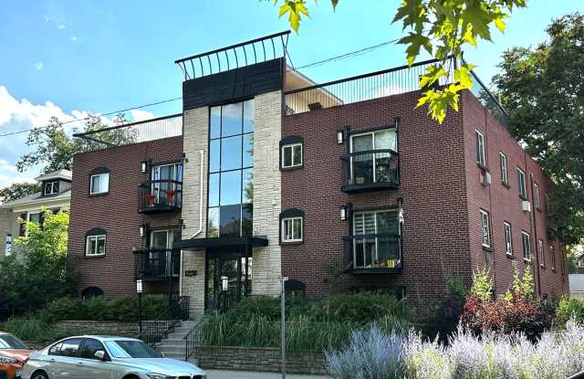 Prime Location Condo: Bright 1 Bed, 1 Bath Corner Unit!! photos photos