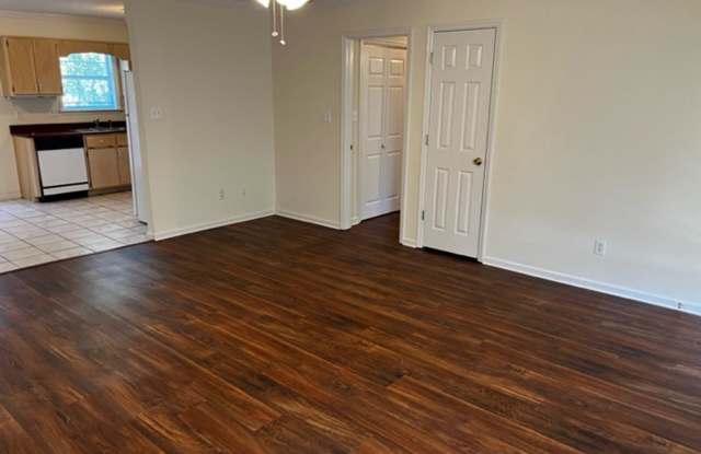2106 B Gornto Rd Gallery 2