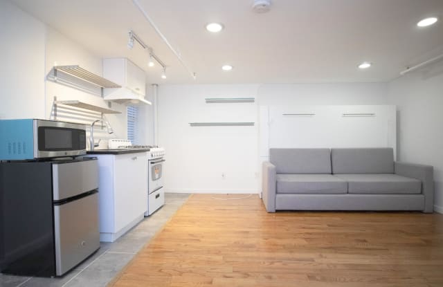 310 W. 20th St. - #A2 - 310 West 20th Street, New York City, NY 10011