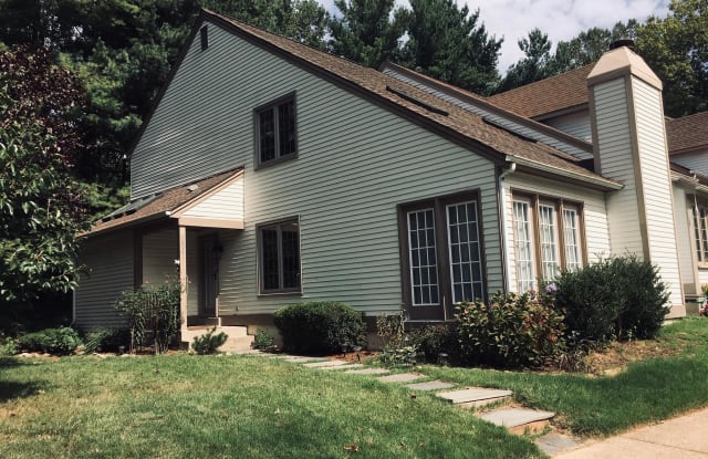 10001 BEACON POND LANE - 10001 Beacon Pond Lane, Burke Centre, VA 22015