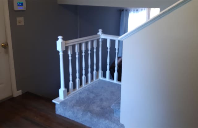 2810 Pomona Court Gallery 2