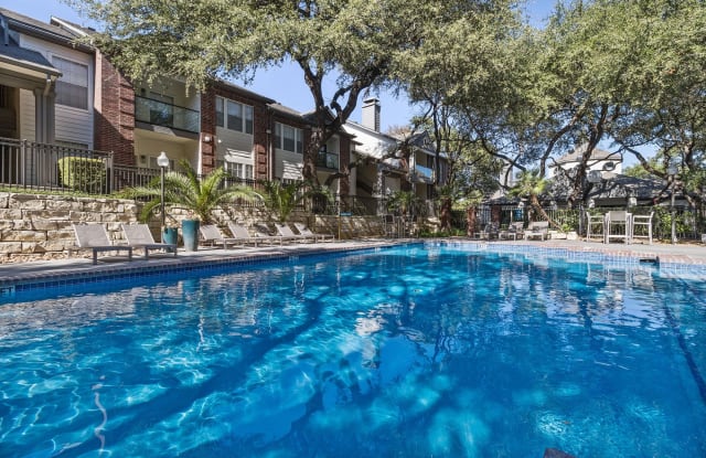Charleston Apartment Homes Gallery 4