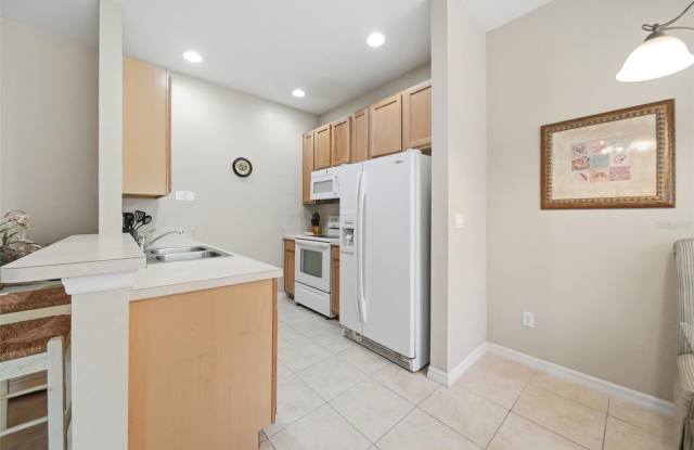2402 CARAVELLE Circle Gallery 4
