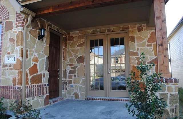 8001 Texian Trail Gallery 2