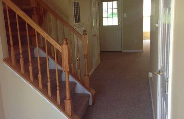 255 WINDSOR COURT Gallery 2