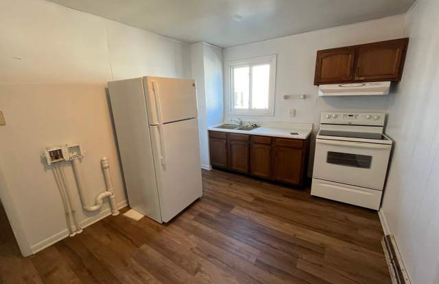 4 Bed 1 Bath Single Family Home in Merrill photos photos 4 Bed 1 Bath Single Family Home in Merrill photos photos