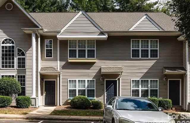 1265 East Woodlawn Road - 1 photos photos