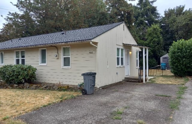 3807 E 13th St - 3807 East 13th Street, Vancouver, WA 98661