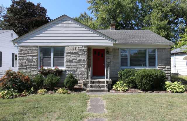 Spacious Broad Ripple 2 Bedroom Home! Gallery 1