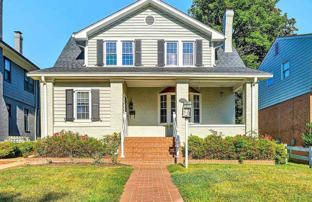 2509 Rosalind Avenue Southwest - 2509 Rosalind Avenue Southwest, Roanoke, VA 24014