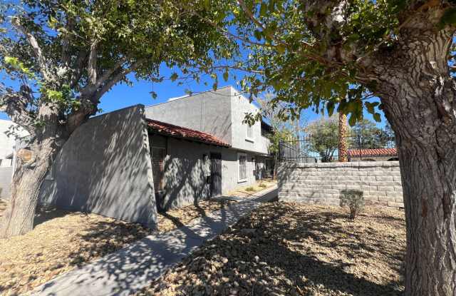 2 Story Upgraded Condo Gallery 3