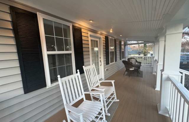 *Price Improvement!*  Beautiful renovated home in waterfront Severna Park! Gallery 4