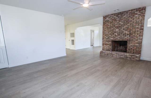 Three Bedroom Prescott Valley Home Gallery 4