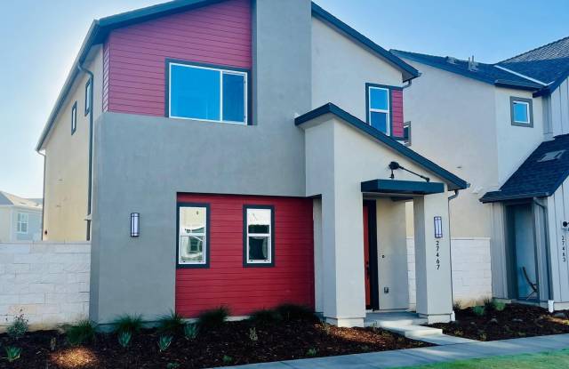 27467 Longview Place - 27467 Longview Place, Los Angeles County, CA 91355 27467 Longview Place - 27467 Longview Place, Los Angeles County, CA 91355