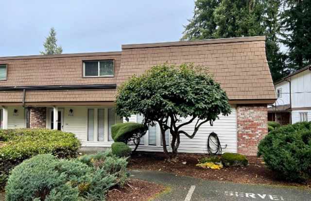 2 BD Unit - Excellent Lacey Location Gallery 1