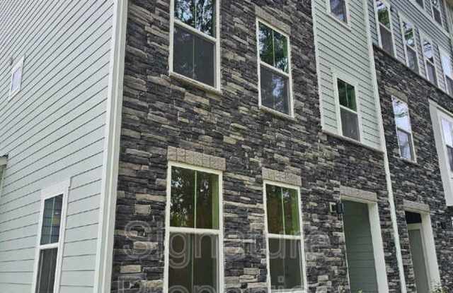 8026 Lake Laurel Lane Gallery 1