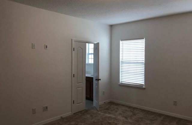 New 3 Bed 2.5 Bath Lake Nona Luxury Rental Home Lawncare Included. Gallery 3