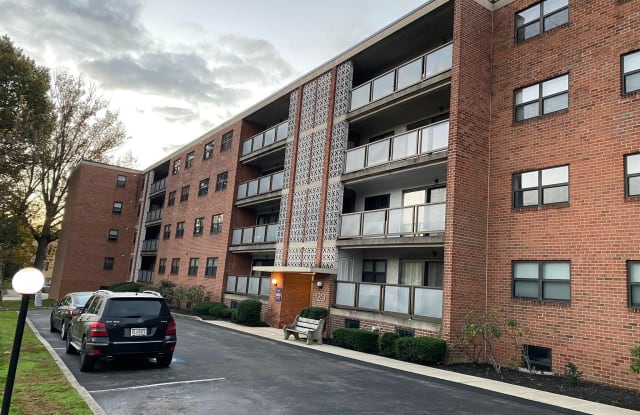 116 E MONTGOMERY AVENUE - 116 East Montgomery Avenue, Ardmore, PA 19003