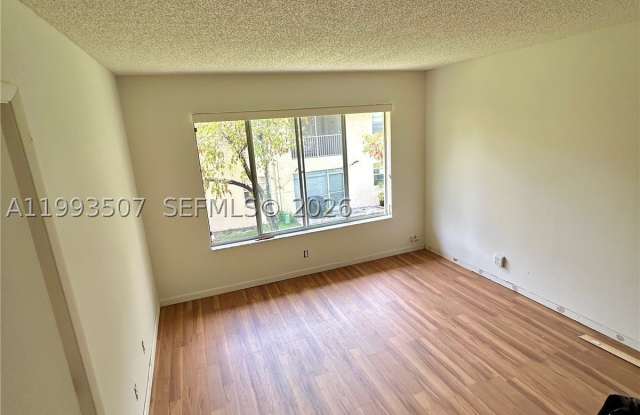 3282 NW 102nd Ter photos photos