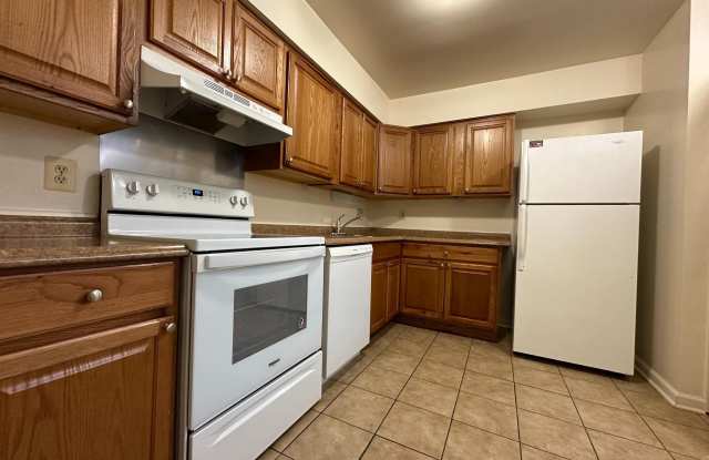 4633 LOGSDON DRIVE - 4633 Logsdon Drive, Annandale, VA 22003