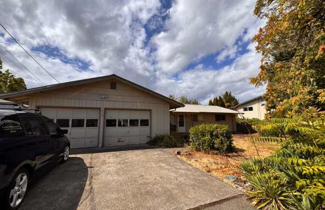 Hucrest 3 bedroom 2 bath home with garage photos photos