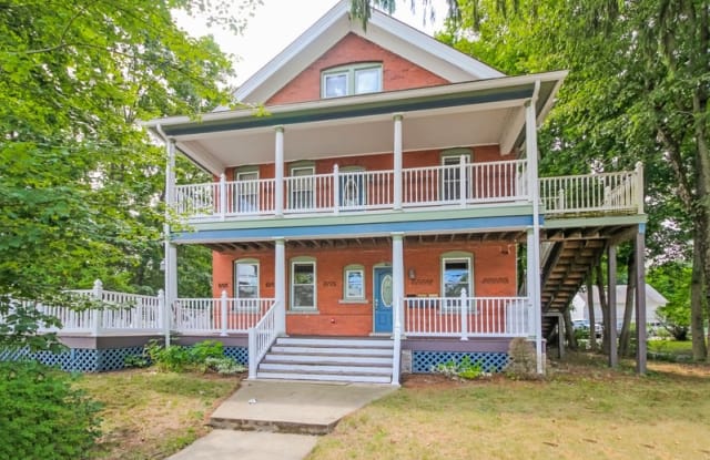 174 Pleasant Street photos photos