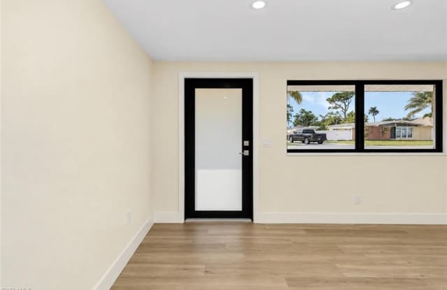 11390 Heidi Lee Ln Gallery 2