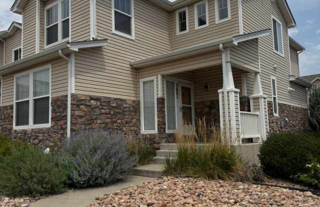 Spacious Two-Story Townhouse photos photos