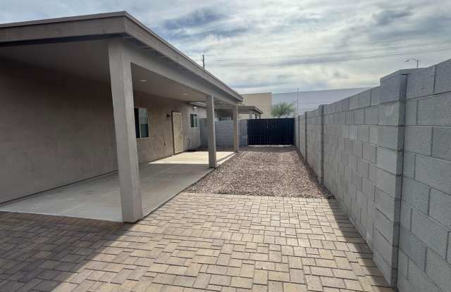 2814 E Roeser Road Gallery 3
