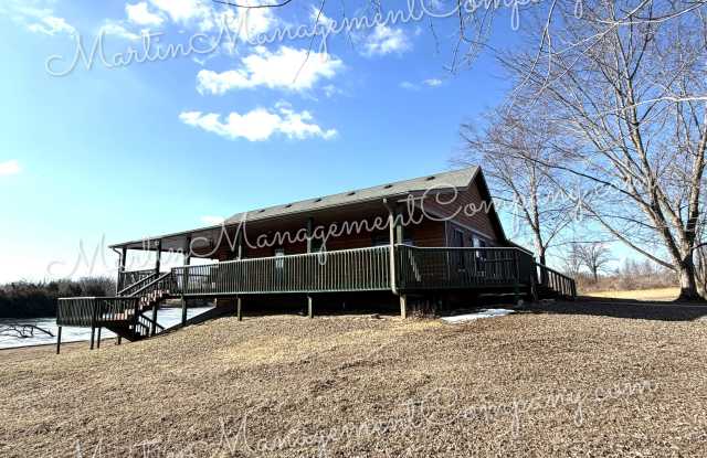 700 Locust Avenue photos photos