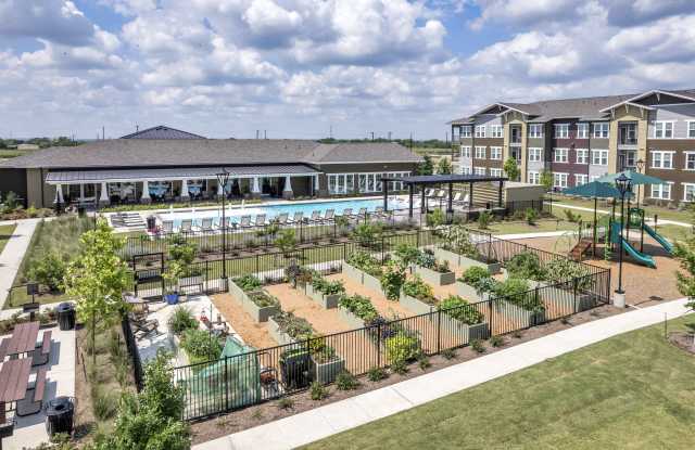 Affordable Housing - Frontera Crossing Gallery 3