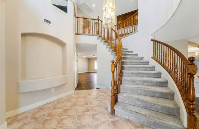 Spacious Silverado Ranch Home with Loft, Balcony & 3-Car Garage! Gallery 4