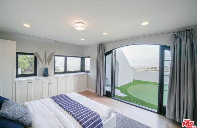 13211 Mulholland Drive - 13211 Mulholland Drive, Los Angeles, CA 90210