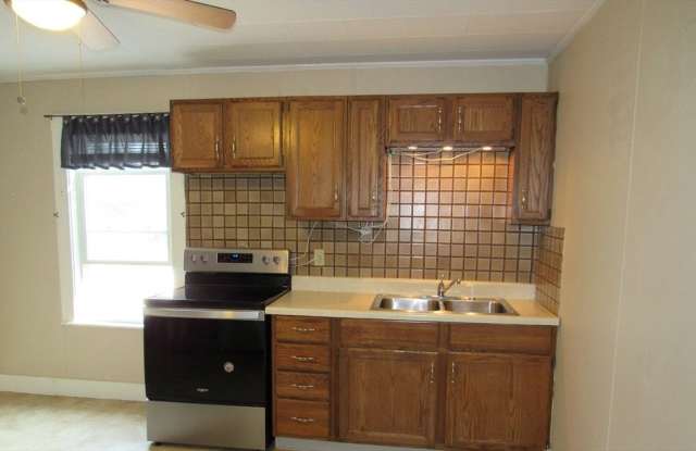 12 Lindell Ave photos photos