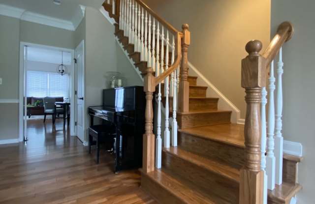 5801 Deer Lake Lane Gallery 4