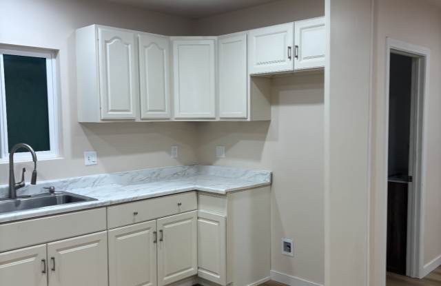 4519 Grove Avenue photos photos